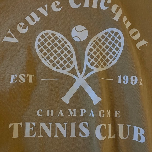 VEUVE CLICQUOT champagne tennis club sleeveless t-shirt size small 🍊🍊🍊🍊🍊🍊🍾🍾🍾🍾🎾🎾 - Picture 5 of 5